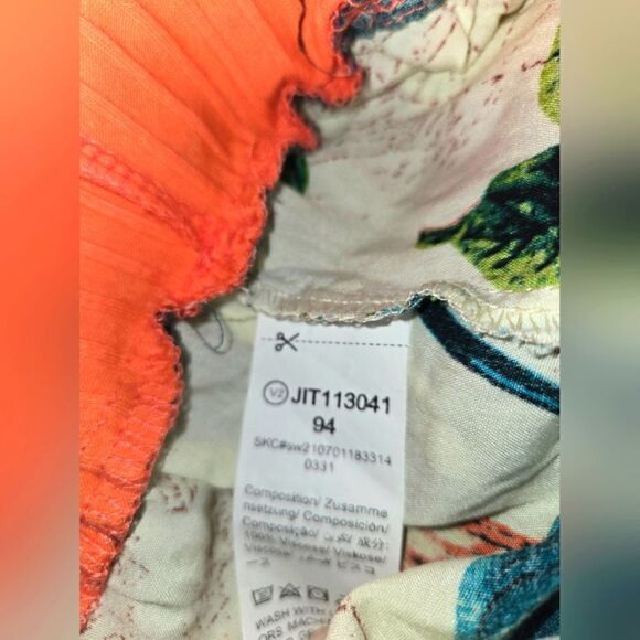 Vacation Romper XL - Picture 8 of 10